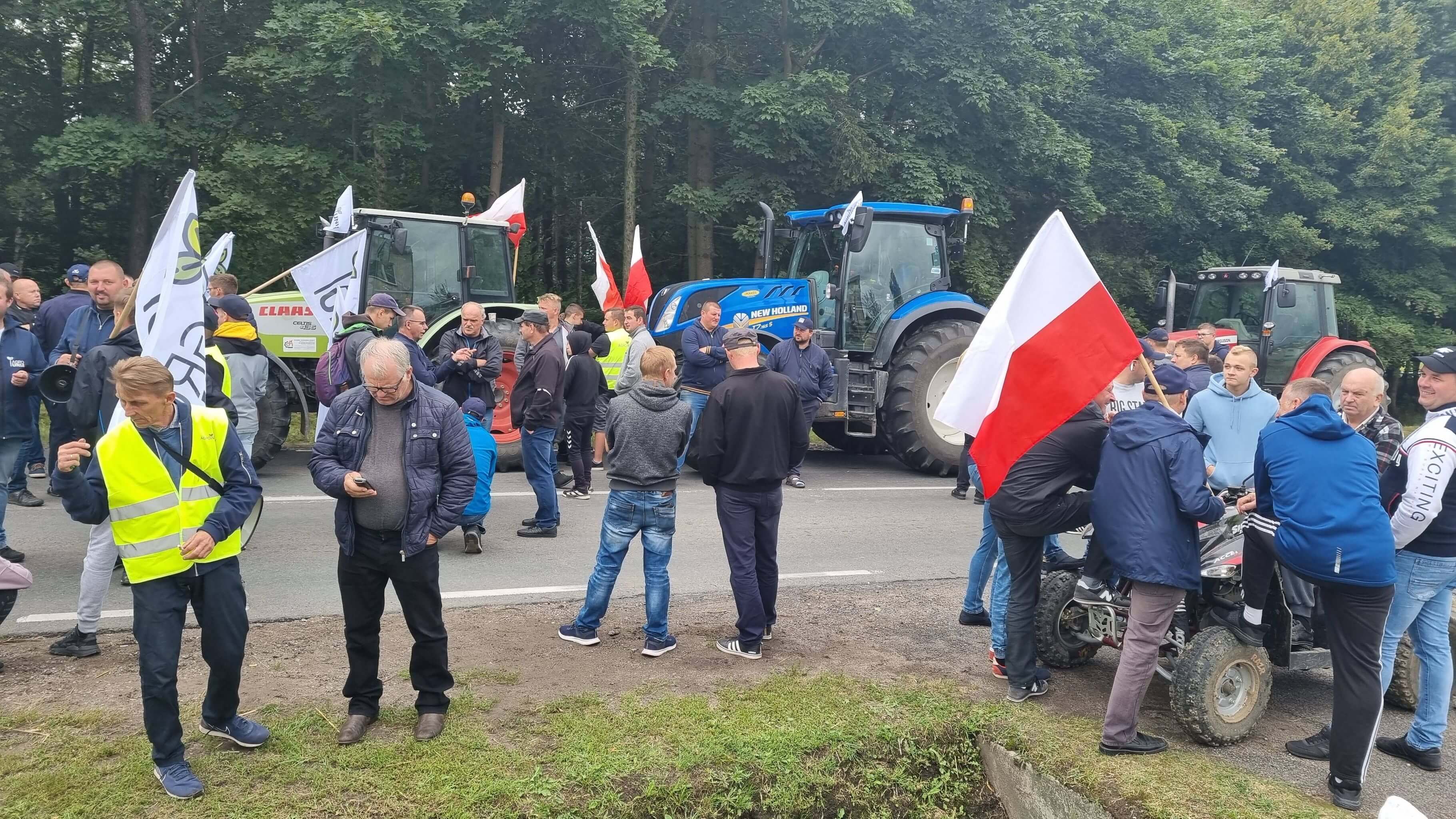 agrolajt.pl - Węszenie policji przed protestami. “Żaden rolnik nie odpuści”